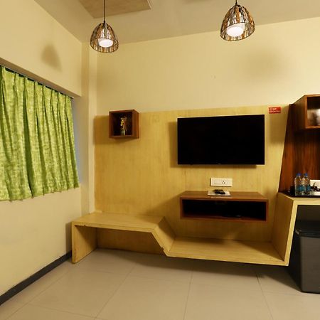 Hotel Elite Continental- Near Mumbai International Airport Andheri East Esterno foto