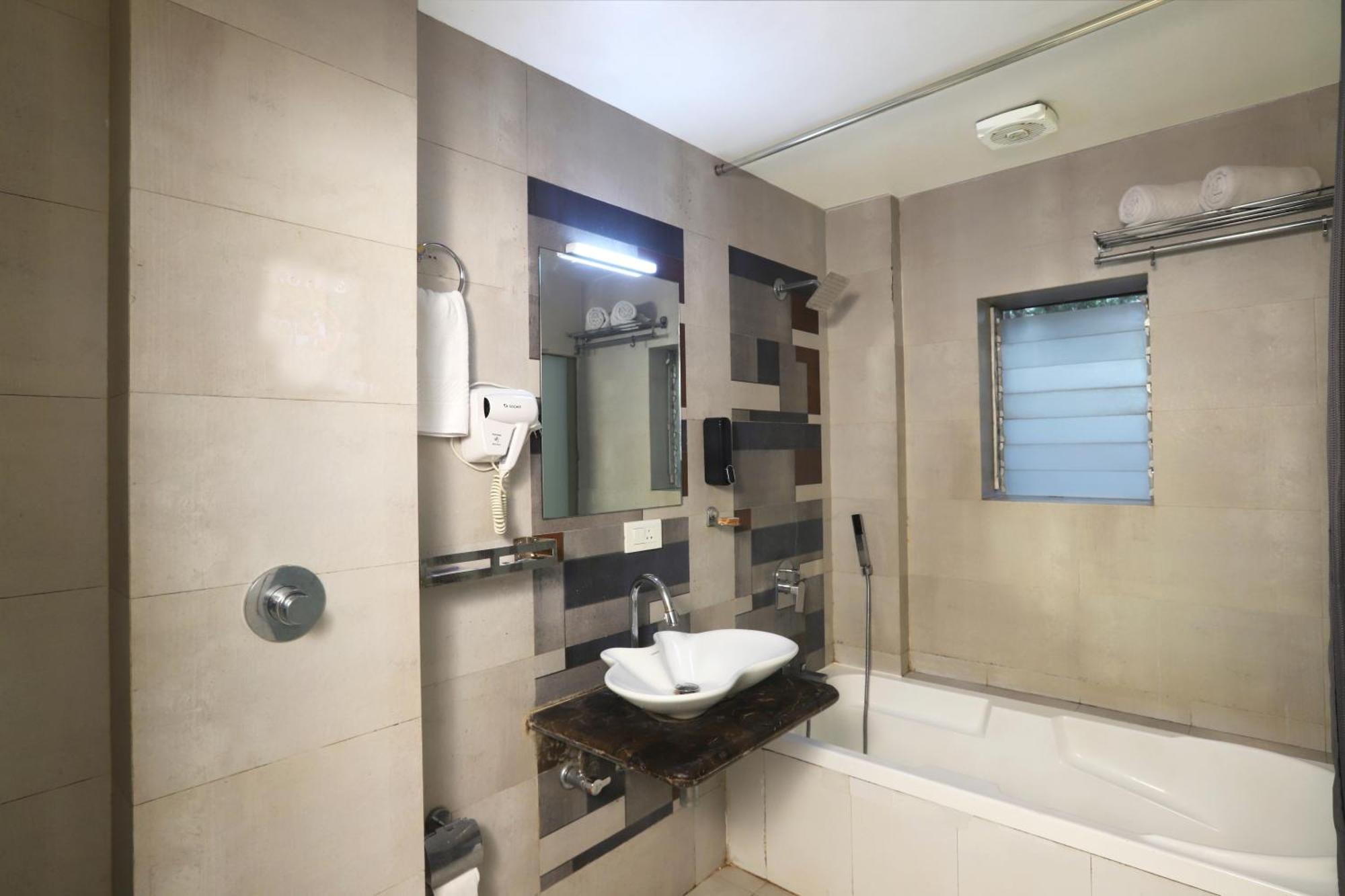 Hotel Elite Continental- Near Mumbai International Airport Andheri East Esterno foto